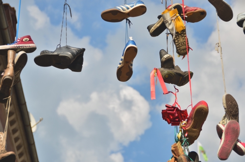 Shoes Hanging from Power Line Earn Elite Flyer Status Cheap