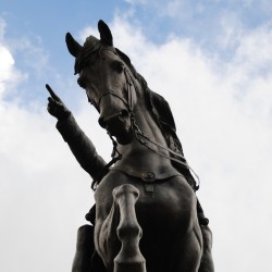 Statue in La Paz Bolivia