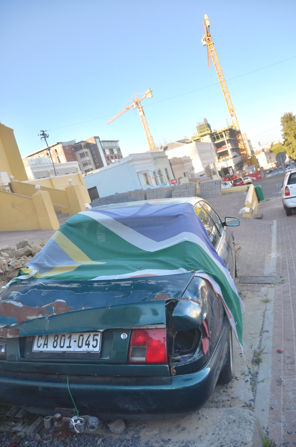 This picture seems to be a good metaphor for South Africa as a whole