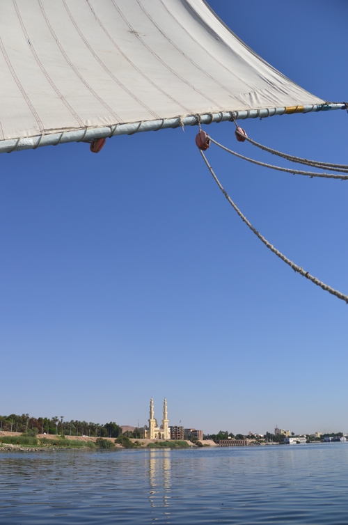 Looking back on Aswan after the felucca set sails –Goodbye!