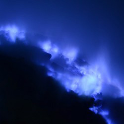 Indonesia-Blue-Fire-Volcano