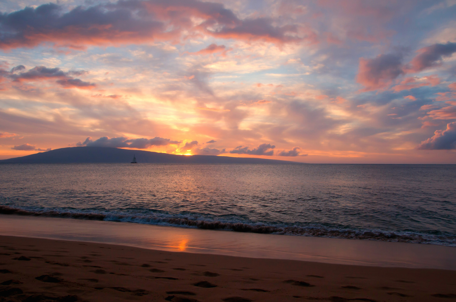 Maui's Romantic & Dreamy Sunsets & Beaches • We Blog The World