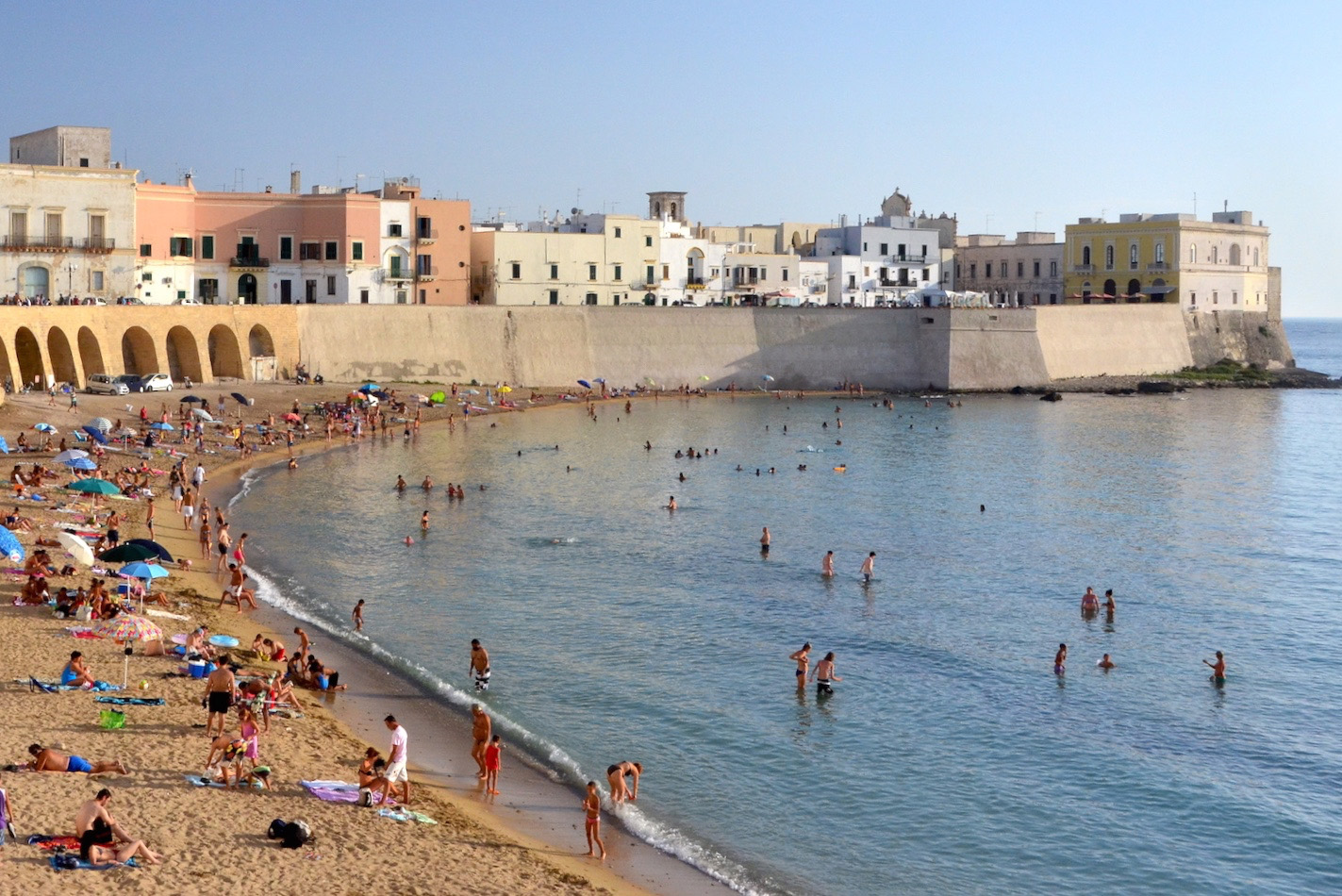 Puglia Crowds