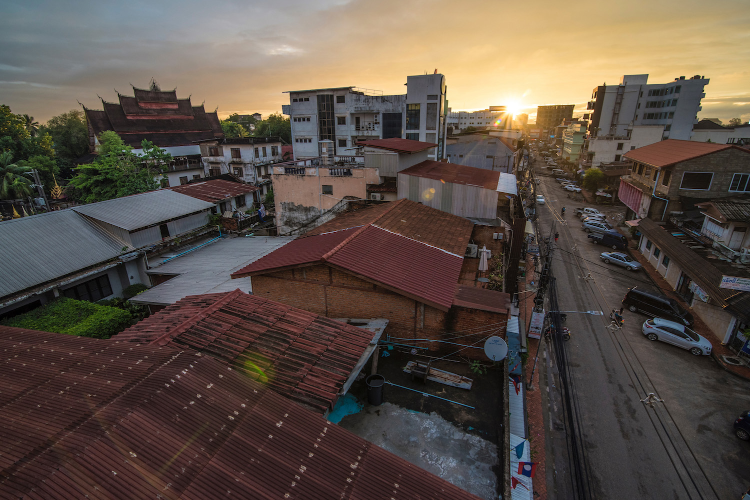 travel bangkok to laos