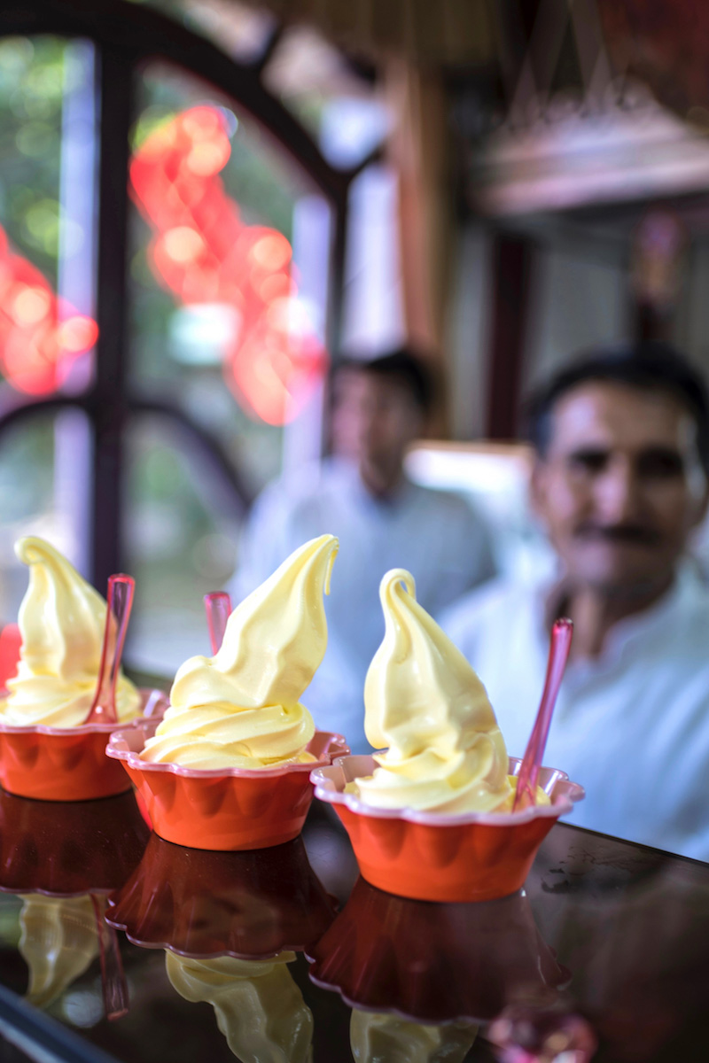 Iran travel pictures saffron ice cream