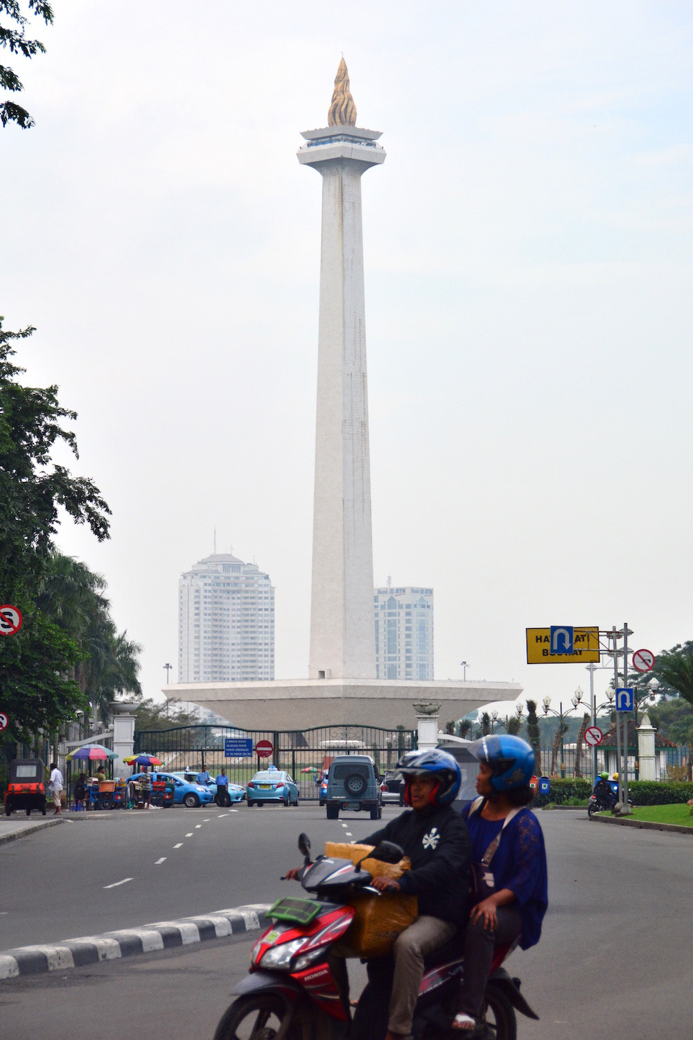 Jakarta blurred traffic